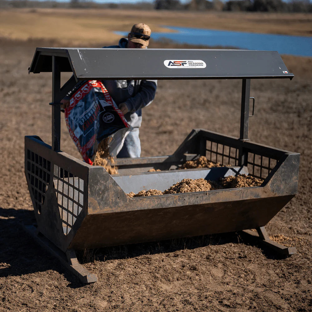 1000# Cottonseed BALE Feeder