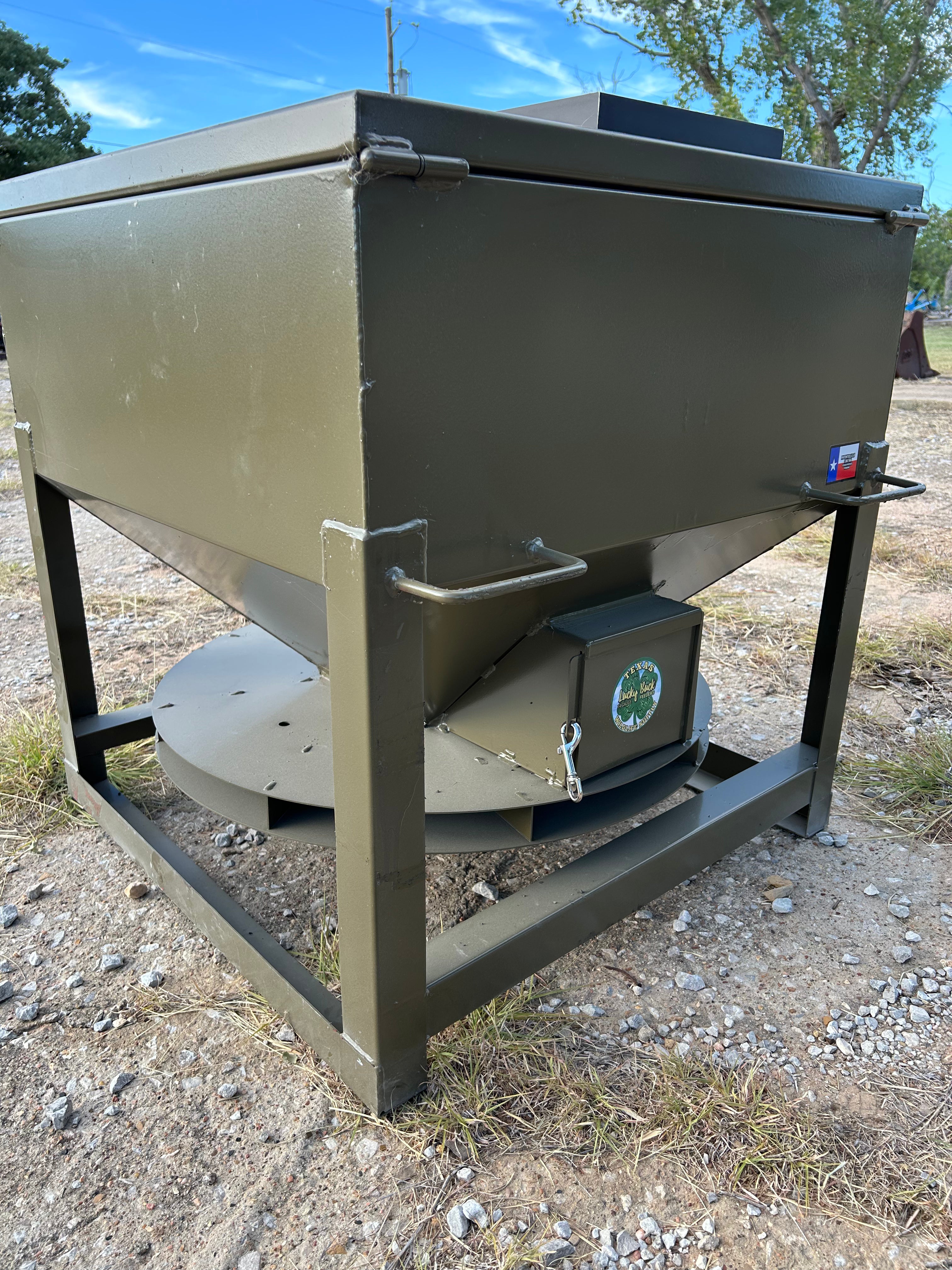 300# Lucky Buck Deer Feeder
