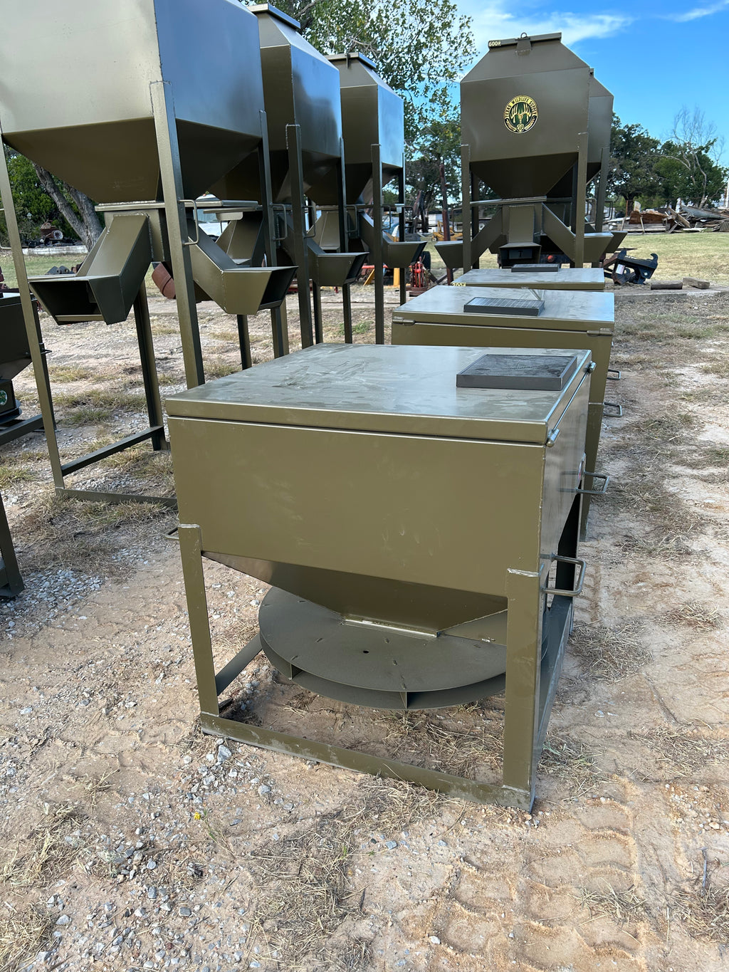 300# Lucky Buck Deer Feeder