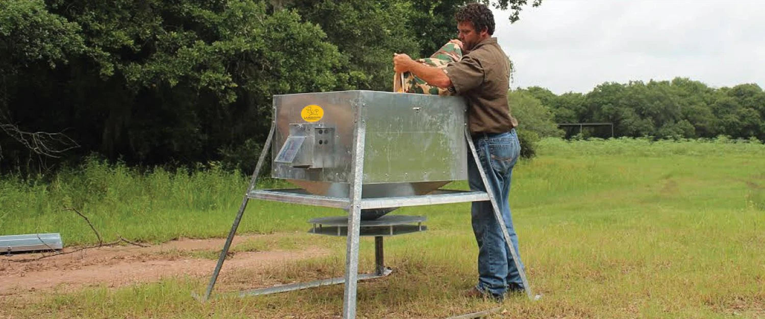 Lamco Deer Feeder, 600 lb. Low & Throw